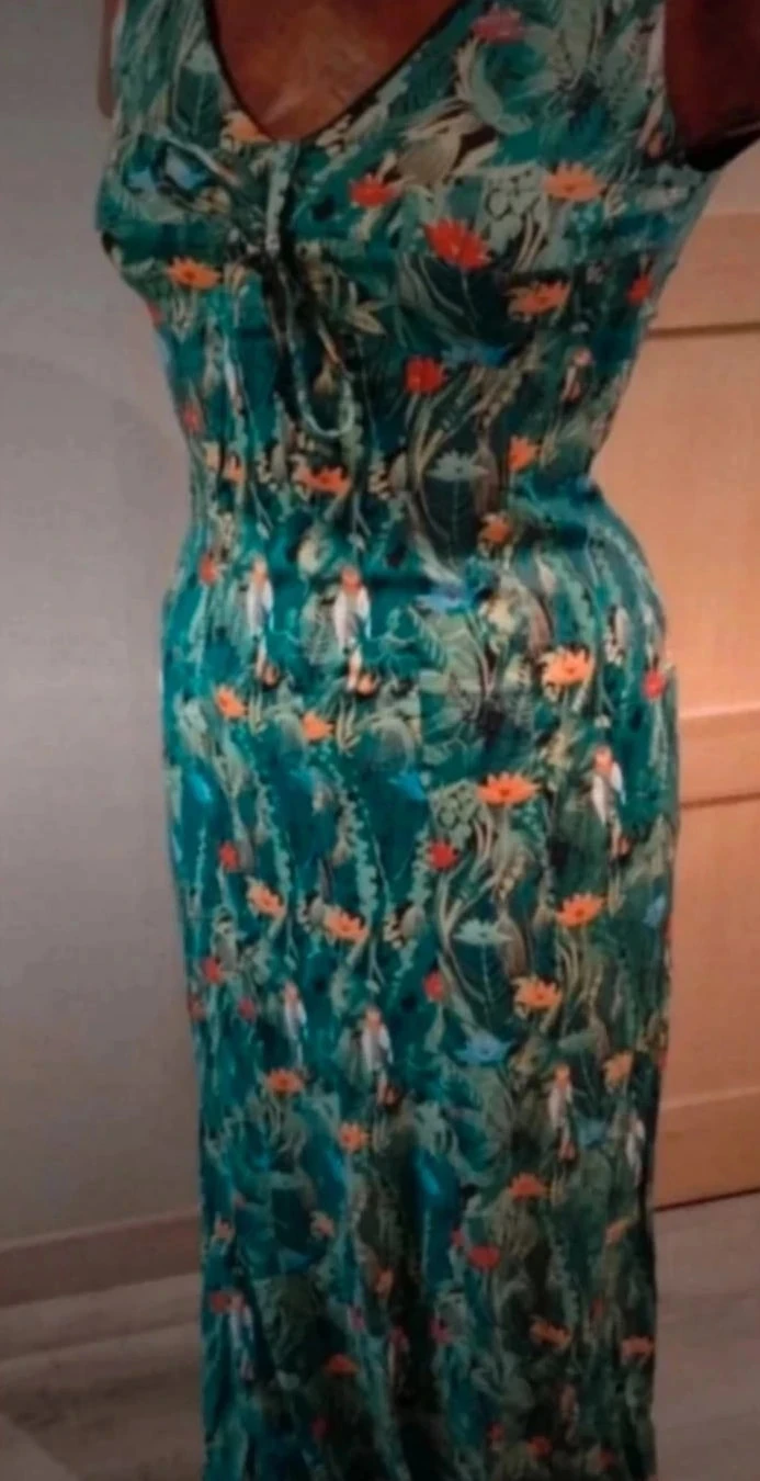 Vestido muito longo feito à mão com tecido de aves da selva T36/38 – photo 2